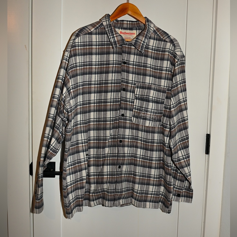 PacSunxBudweiser-L
